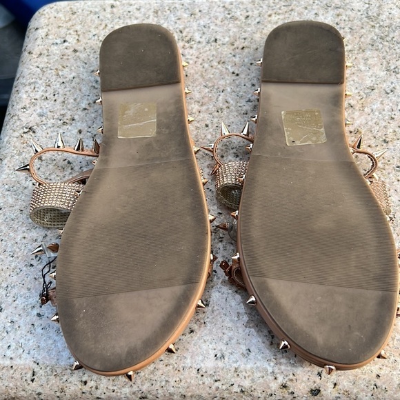 Akira SPIKED FLATS - Picture 4 of 4